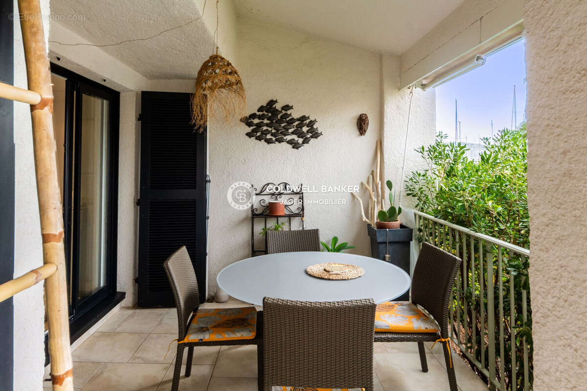 Appartement à COGOLIN