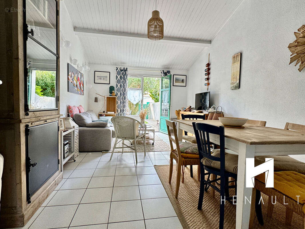 Maison à LA COUARDE-SUR-MER