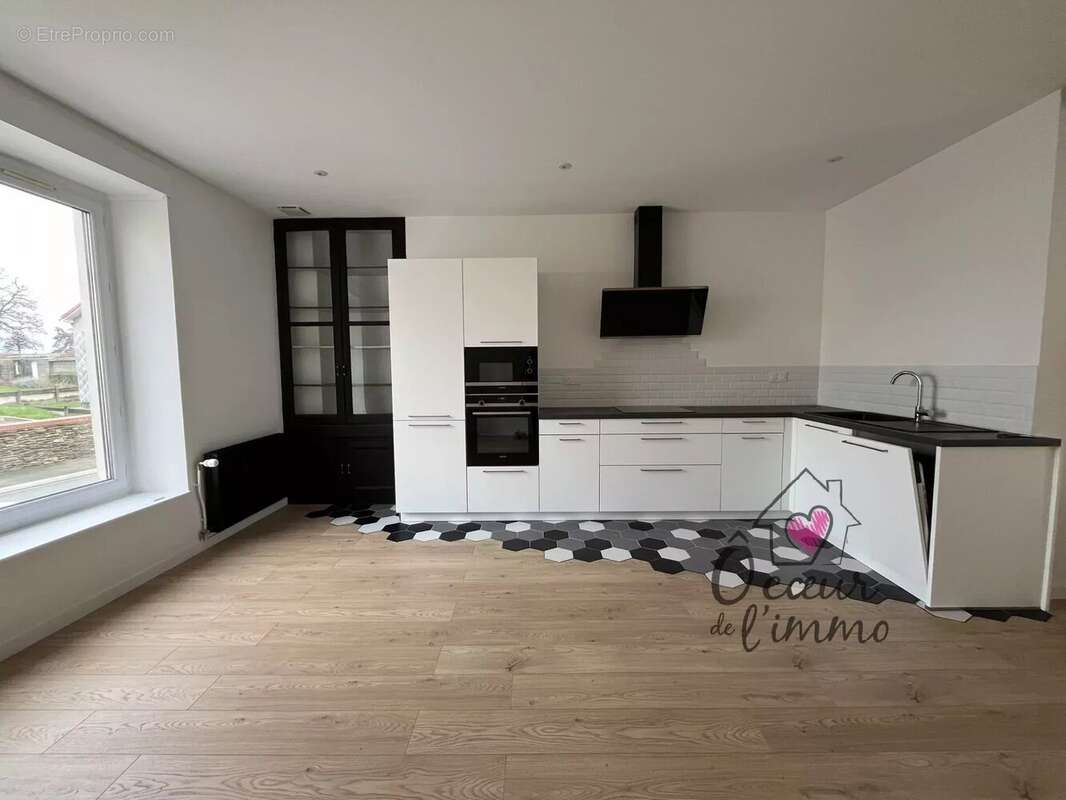 Maison à BEGROLLES-EN-MAUGES