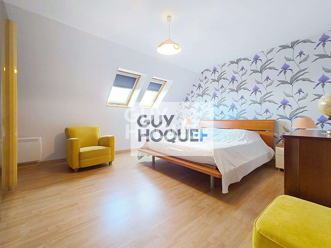 Maison à PLOUGONVELIN