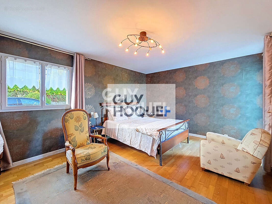 Maison à PLOUGONVELIN