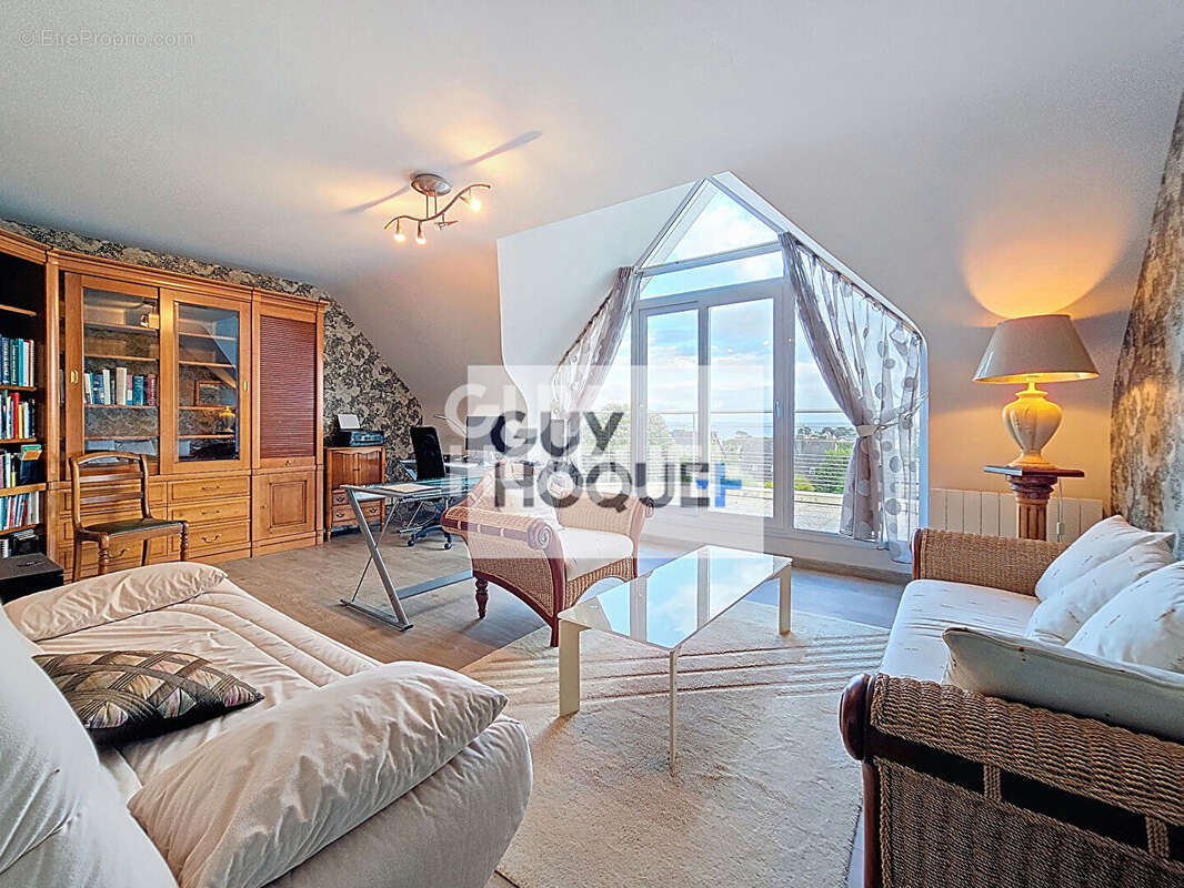 Maison à PLOUGONVELIN