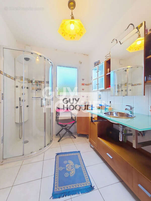 Maison à PLOUGONVELIN