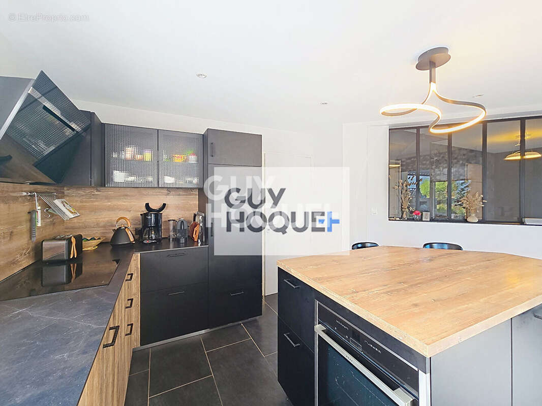 Maison à PLOUGONVELIN