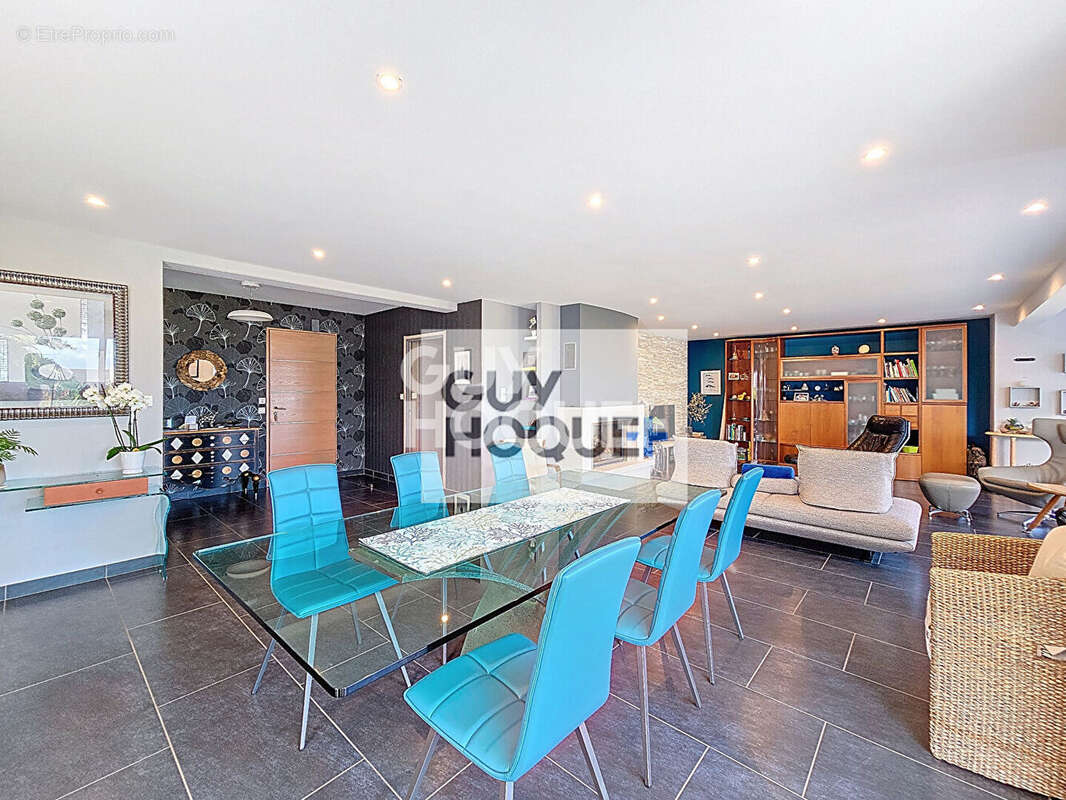 Maison à PLOUGONVELIN