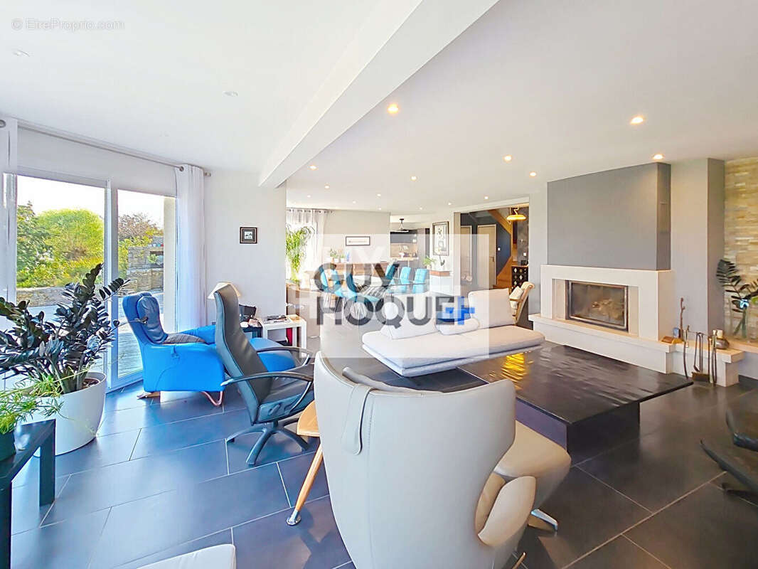 Maison à PLOUGONVELIN