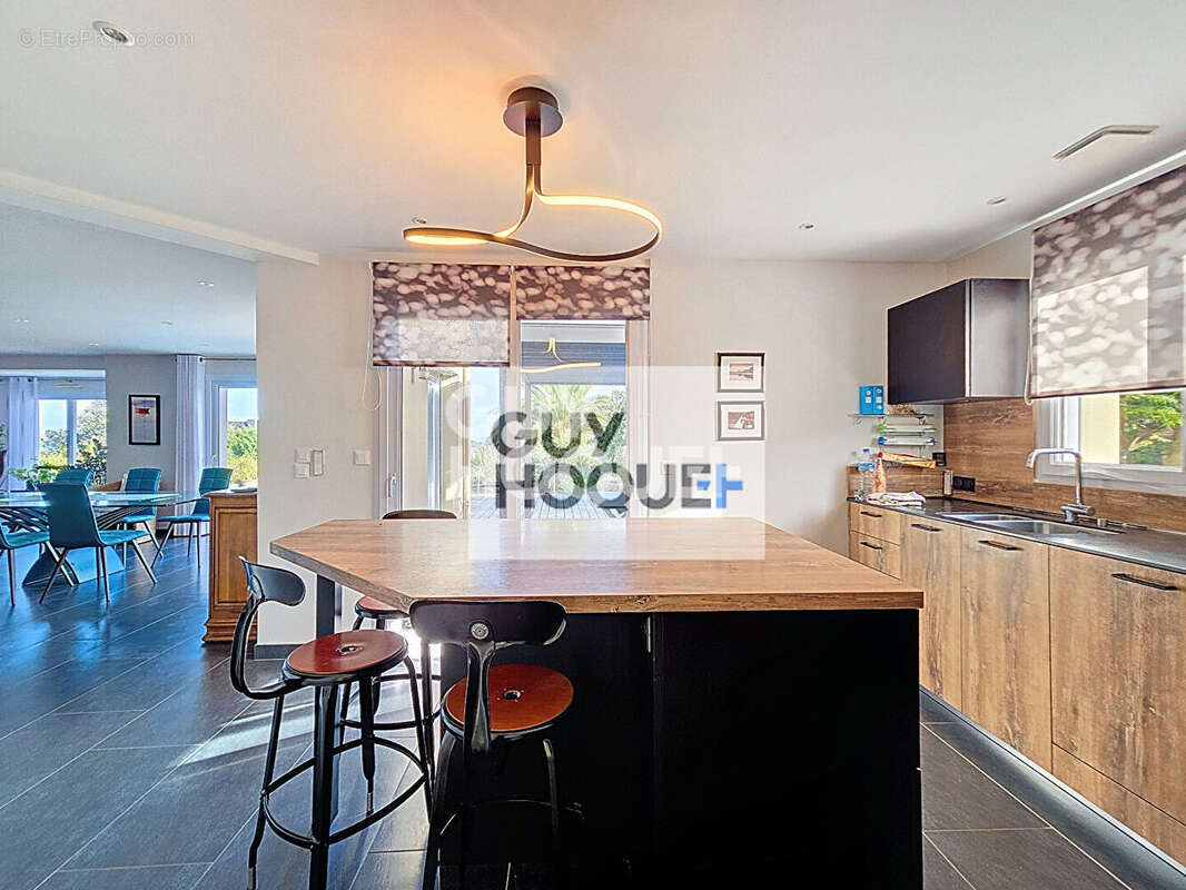 Maison à PLOUGONVELIN