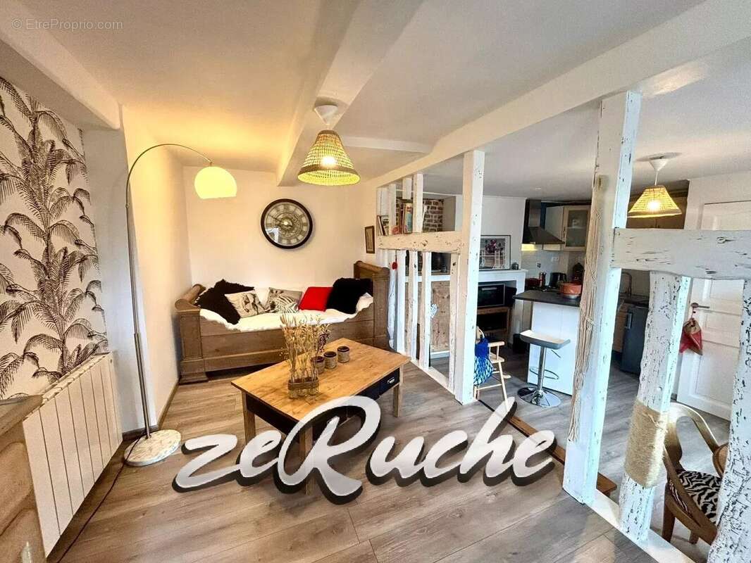 Appartement à PONT-L&#039;EVEQUE