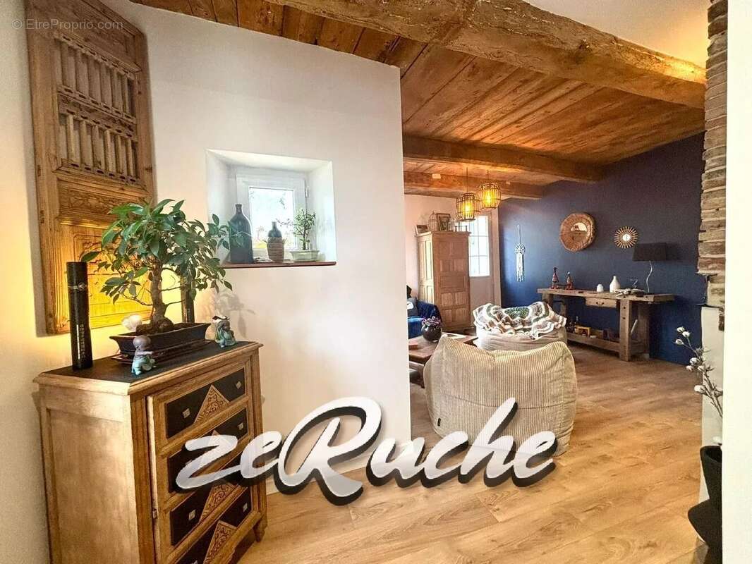 Appartement à PONT-L&#039;EVEQUE