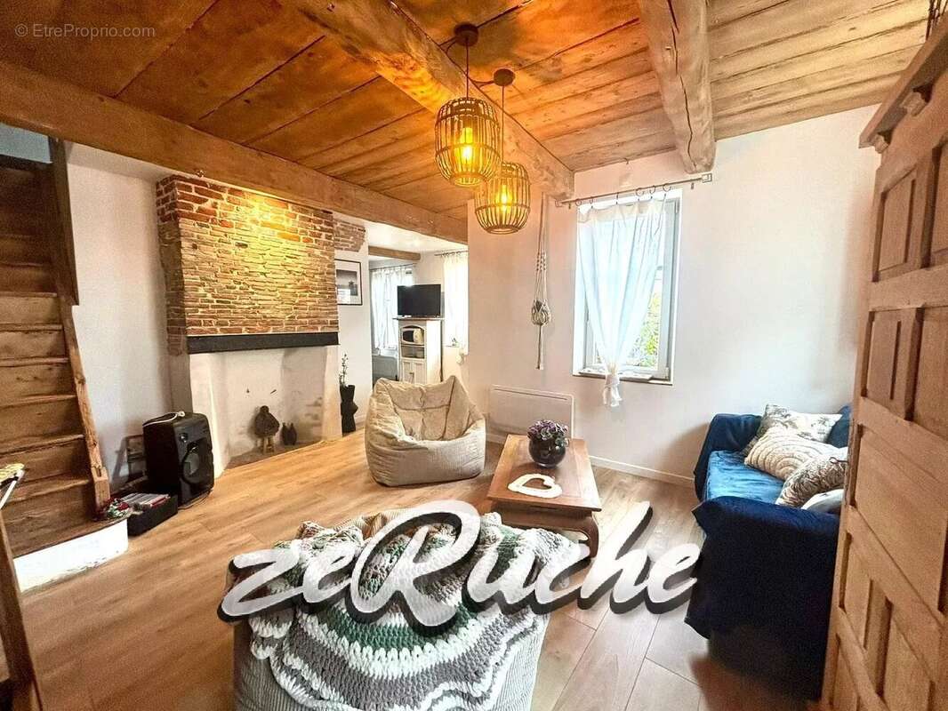 Appartement à PONT-L&#039;EVEQUE