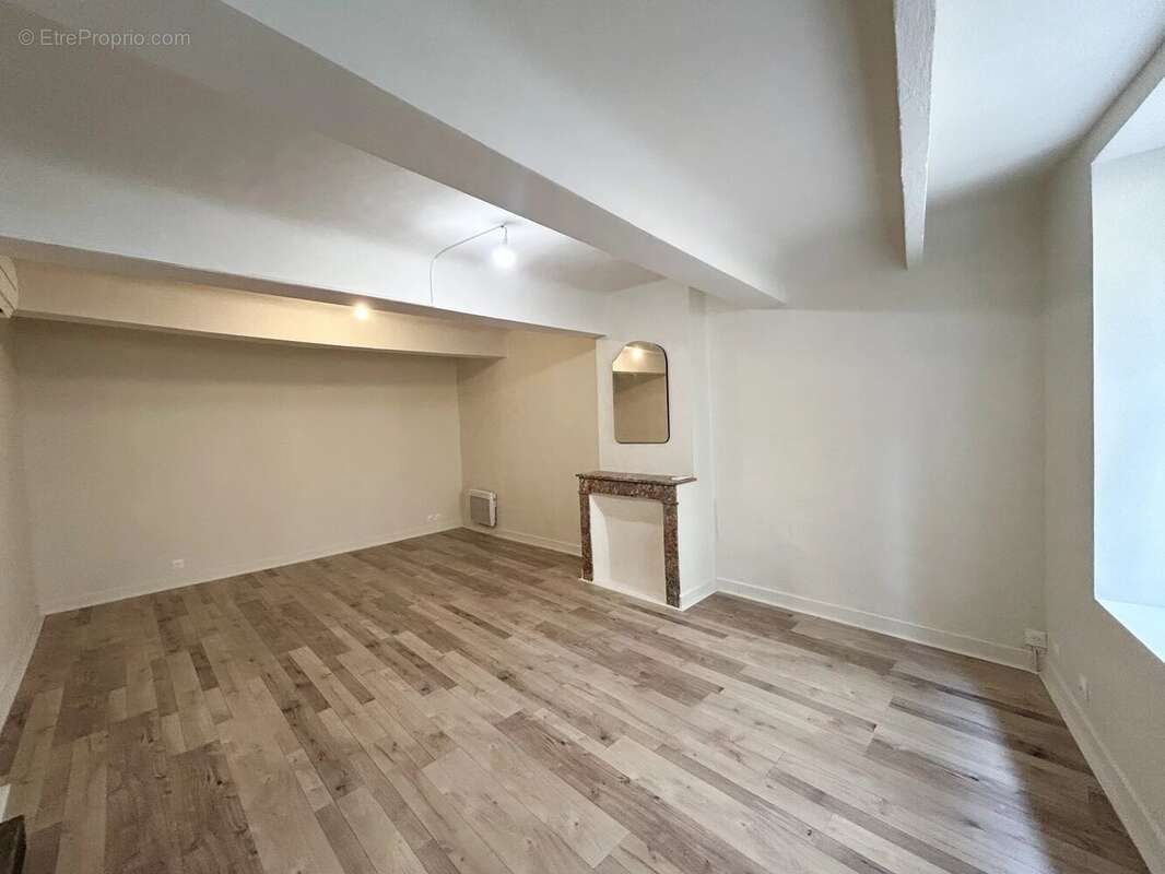 Maison à LA ROQUEBRUSSANNE