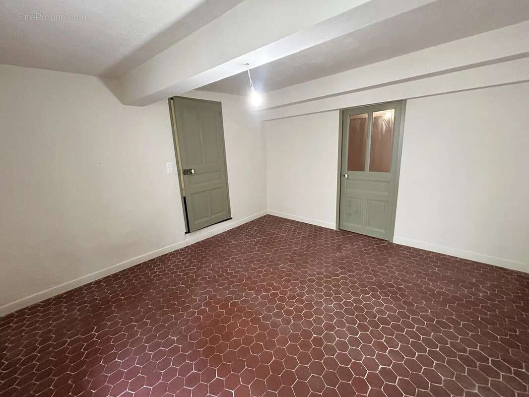 Maison à LA ROQUEBRUSSANNE