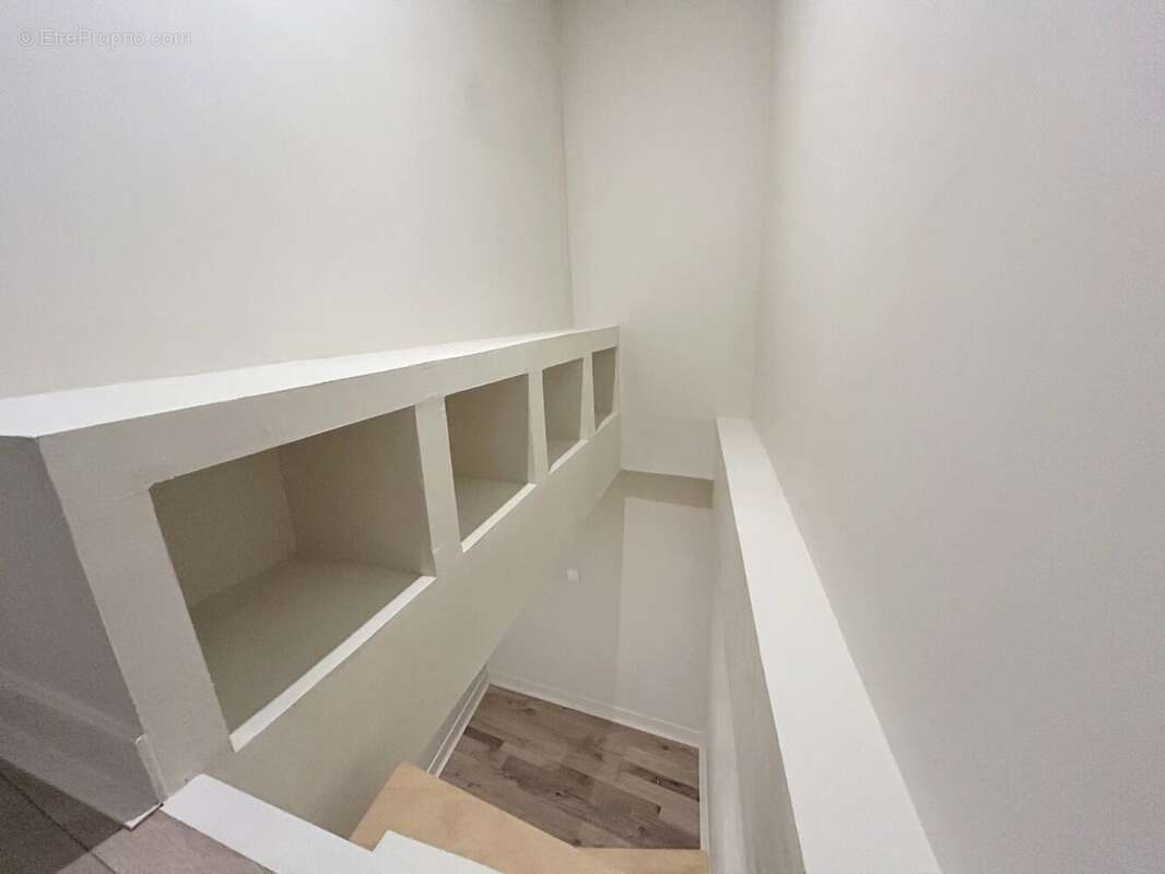 Maison à LA ROQUEBRUSSANNE