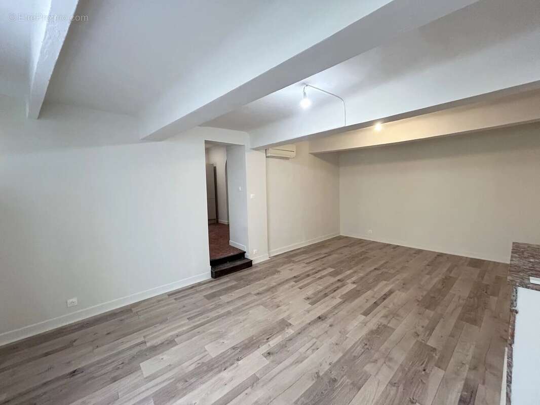 Maison à LA ROQUEBRUSSANNE