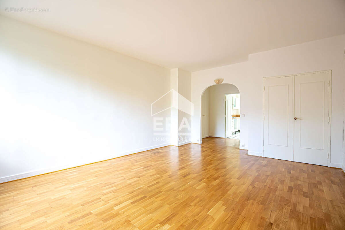 Appartement à PARIS-12E