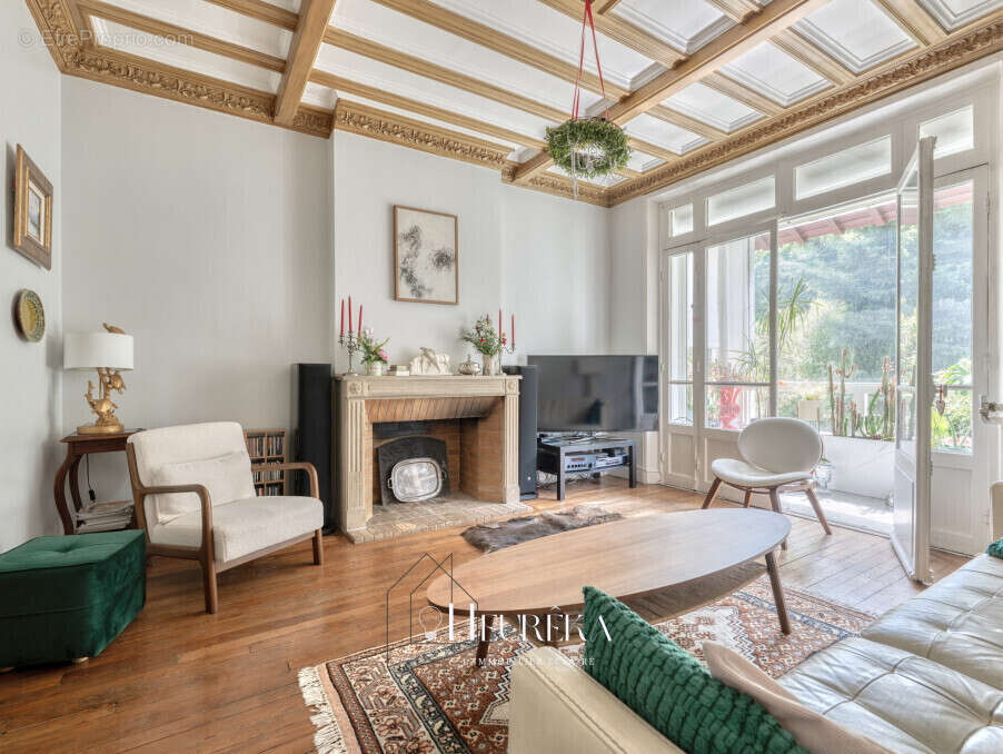 Maison à SAINT-MAUR-DES-FOSSES