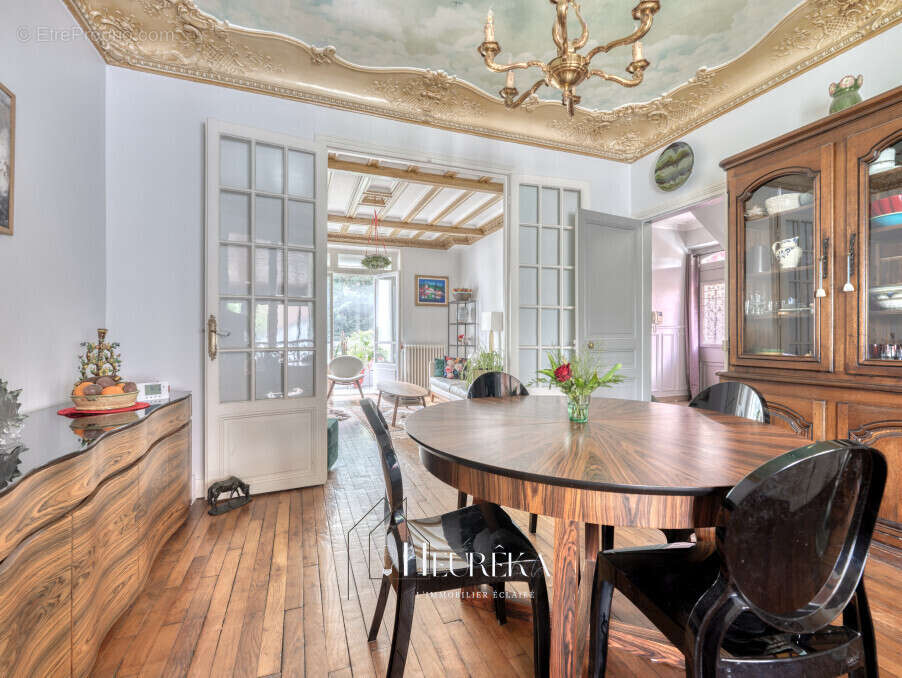 Maison à SAINT-MAUR-DES-FOSSES