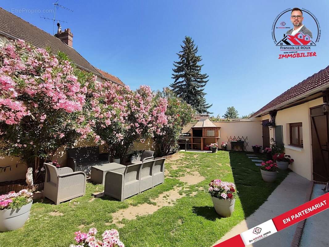 Maison à BENNECOURT