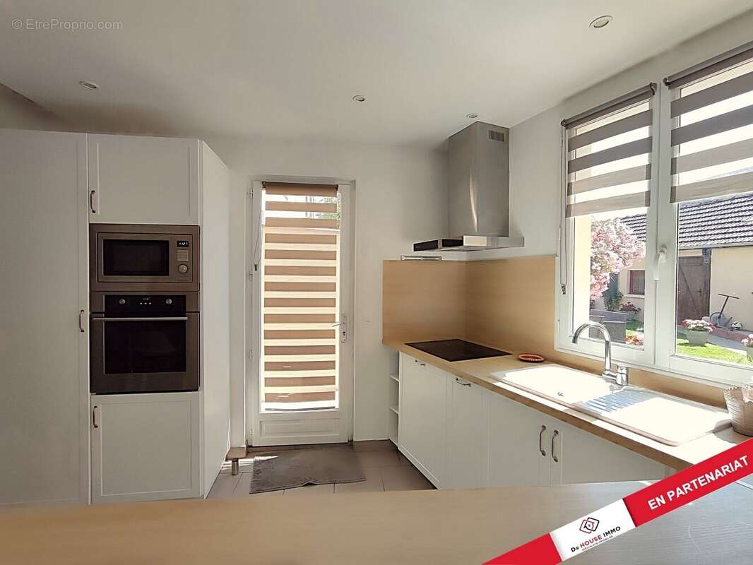 Maison à BENNECOURT