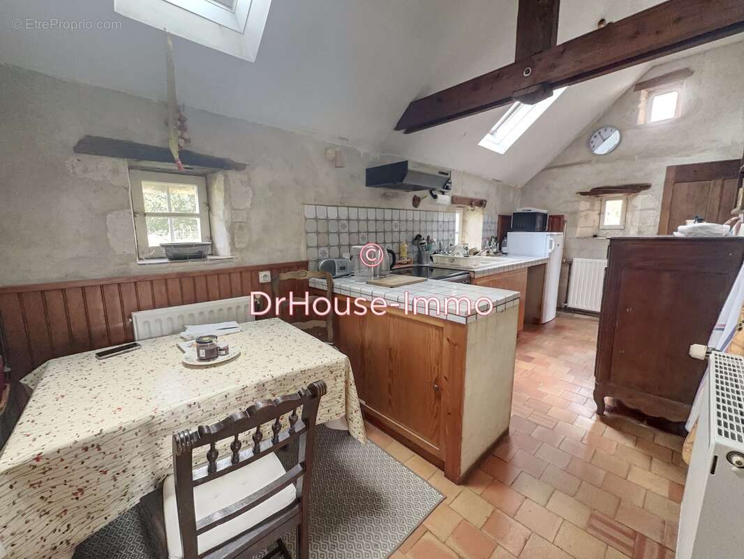 Maison à BELLOU-LE-TRICHARD