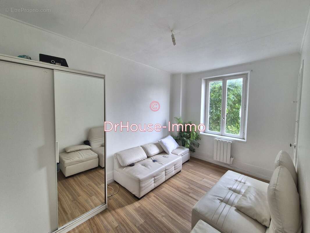 Maison à LES MUREAUX