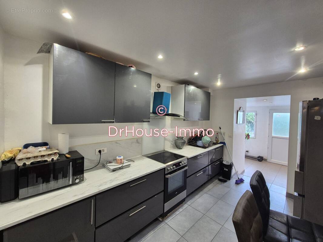 Maison à LES MUREAUX