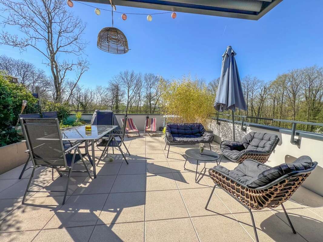 Appartement à LE MESNIL-SAINT-DENIS