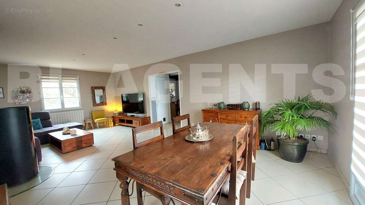 20250222_142708[1] - Maison à PENCHARD