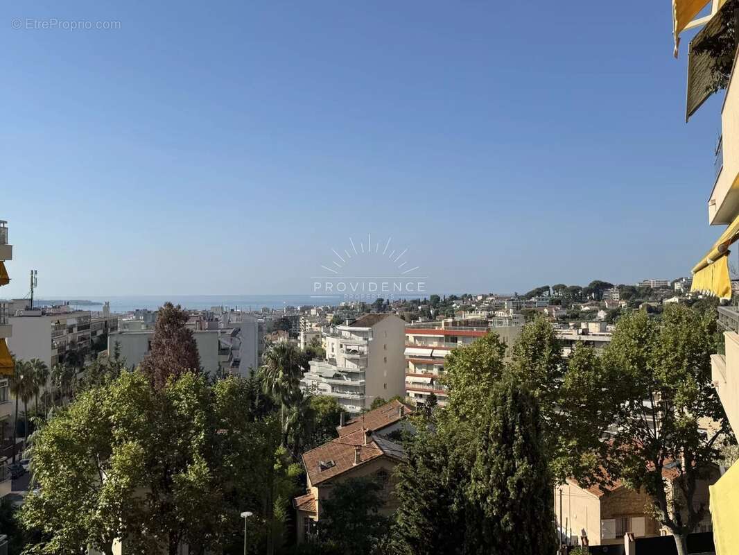 Appartement à LE CANNET