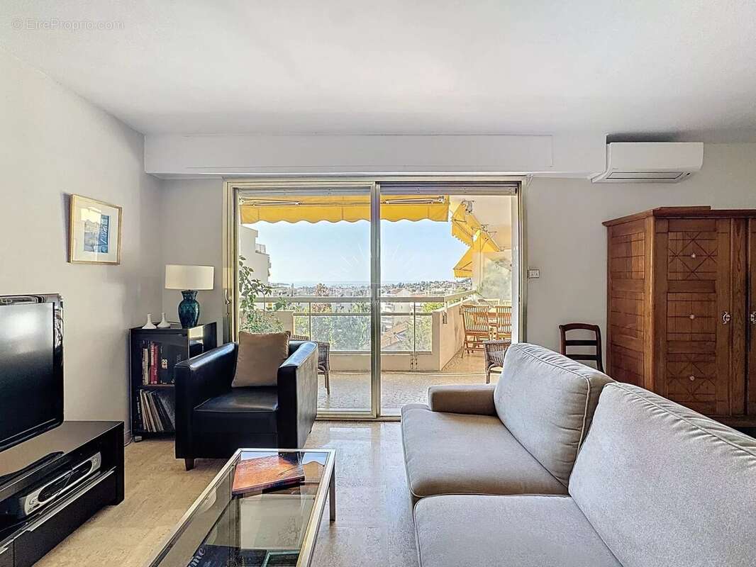 Appartement à LE CANNET