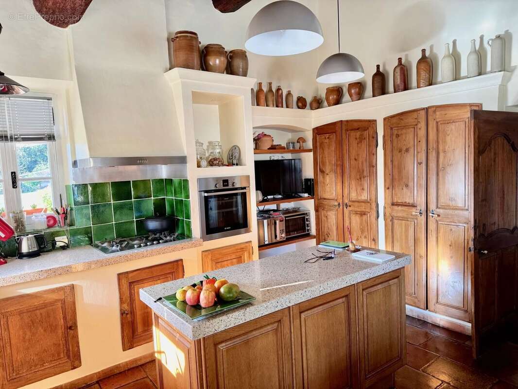 Maison à LA GARDE-FREINET