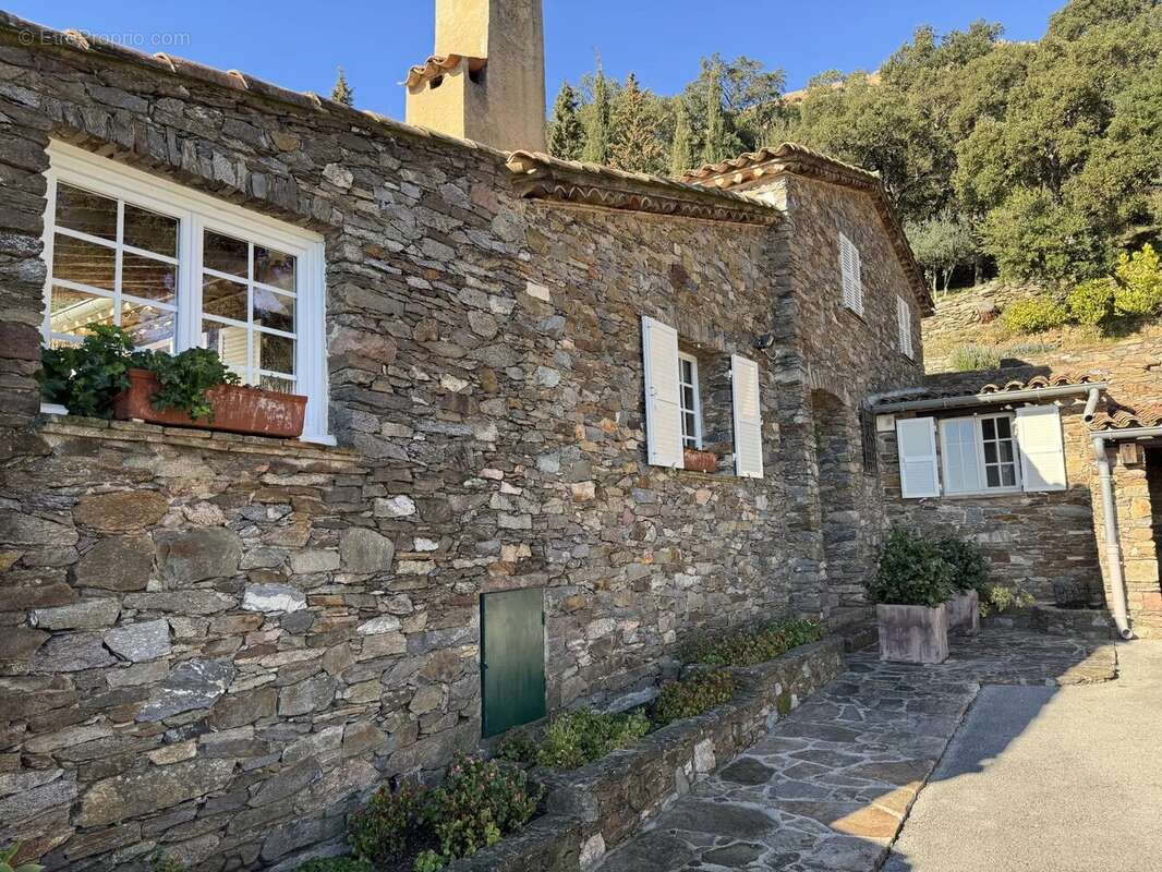 Maison à LA GARDE-FREINET