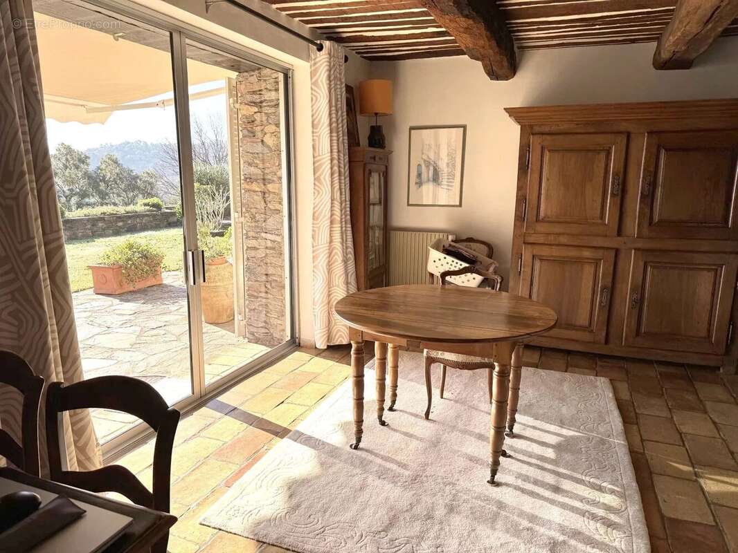 Maison à LA GARDE-FREINET