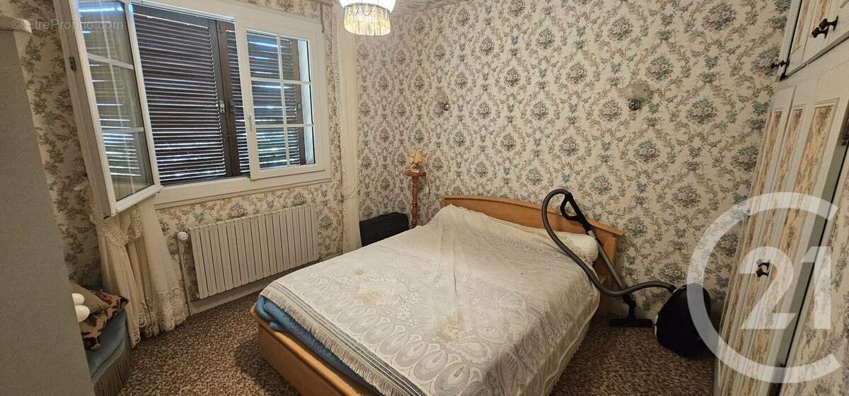 Maison à CONIE-MOLITARD