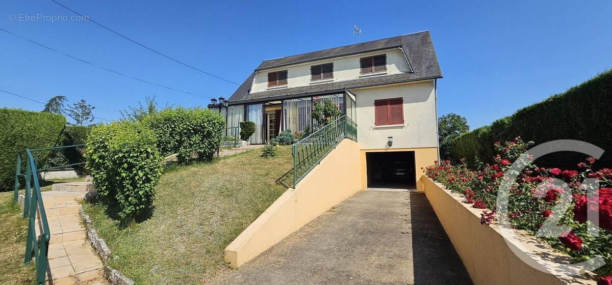 Maison à CONIE-MOLITARD