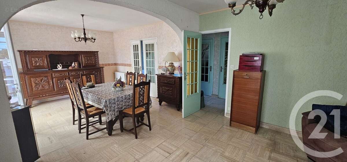 Maison à CONIE-MOLITARD