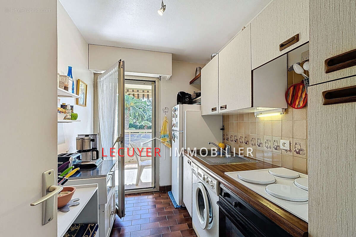 Appartement à VALLAURIS