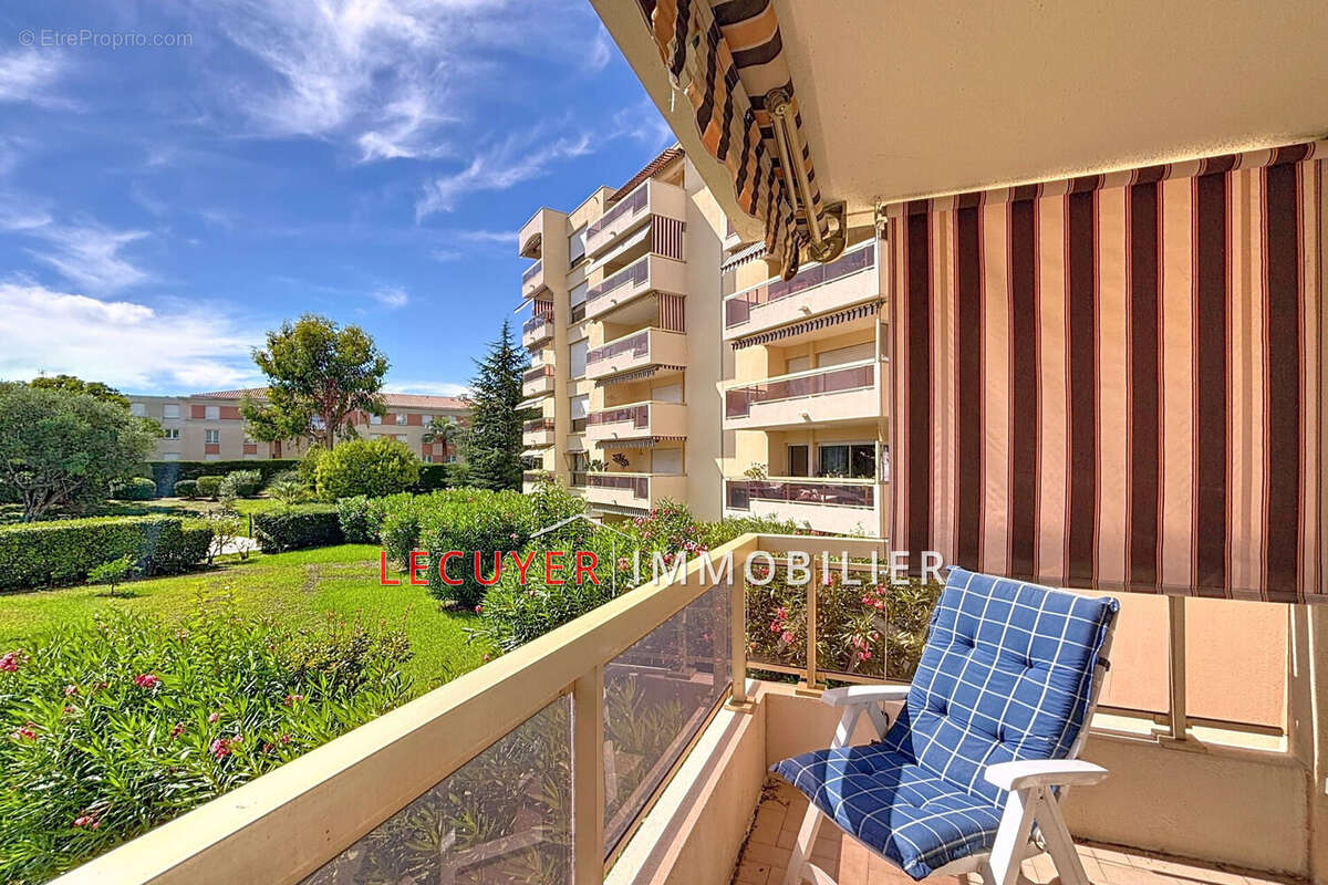 Appartement à VALLAURIS