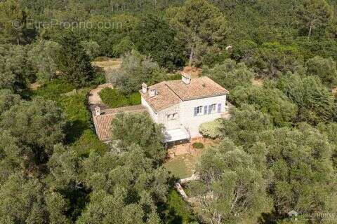 Maison à TOURRETTES-SUR-LOUP