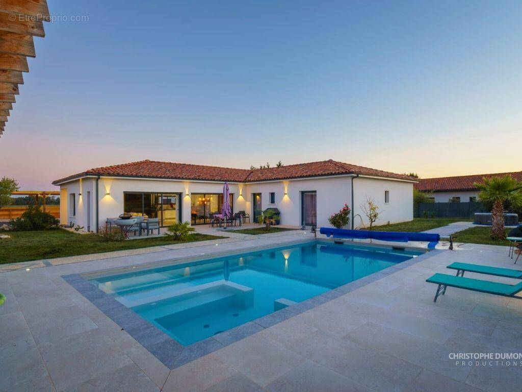   - Maison à MIREMONT