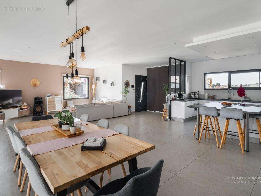   - Maison à MIREMONT