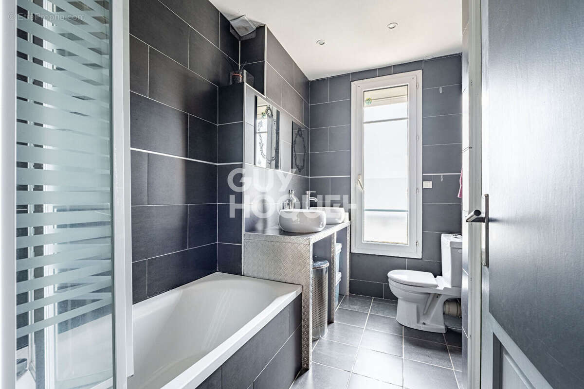 Appartement à ASNIERES-SUR-SEINE