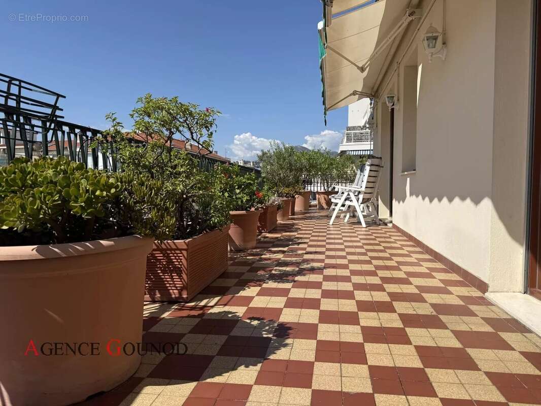 Appartement à NICE