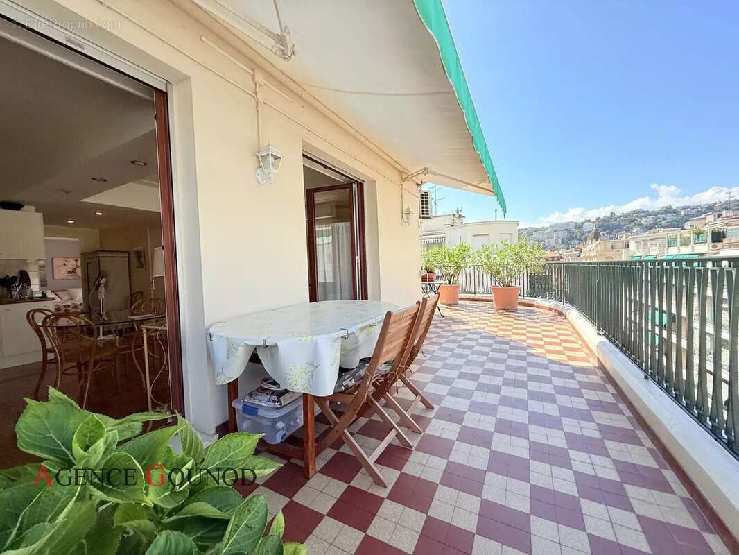 Appartement à NICE
