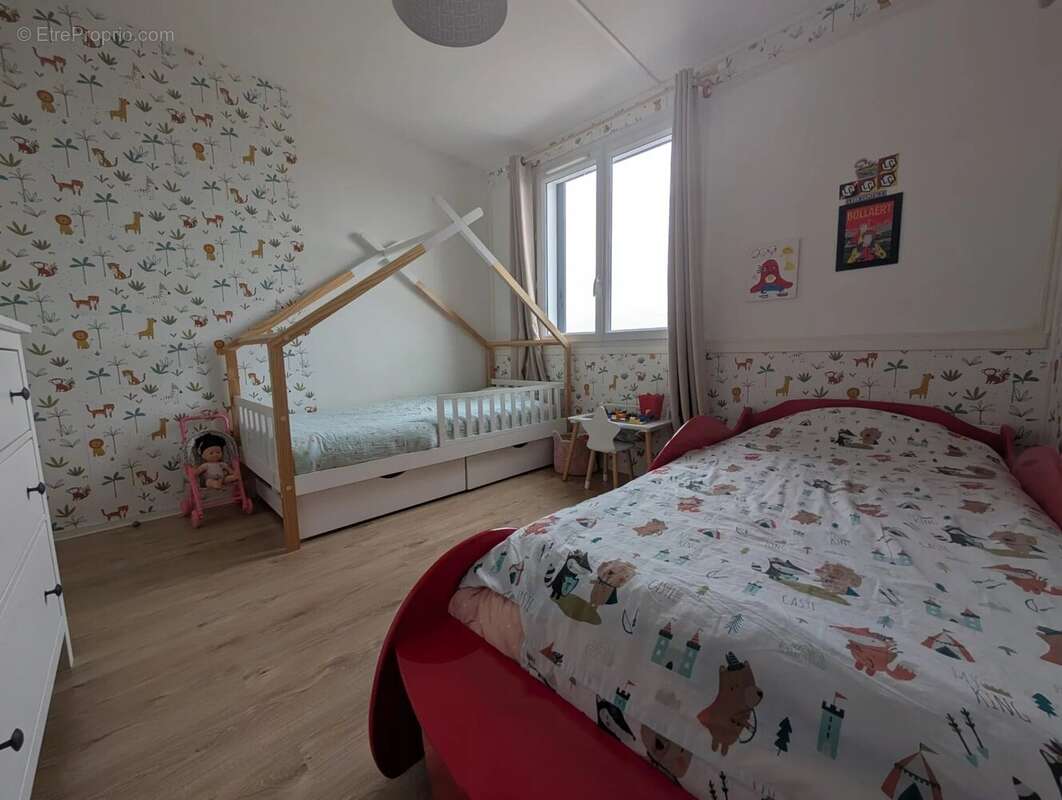 Appartement à LES CLAYES-SOUS-BOIS