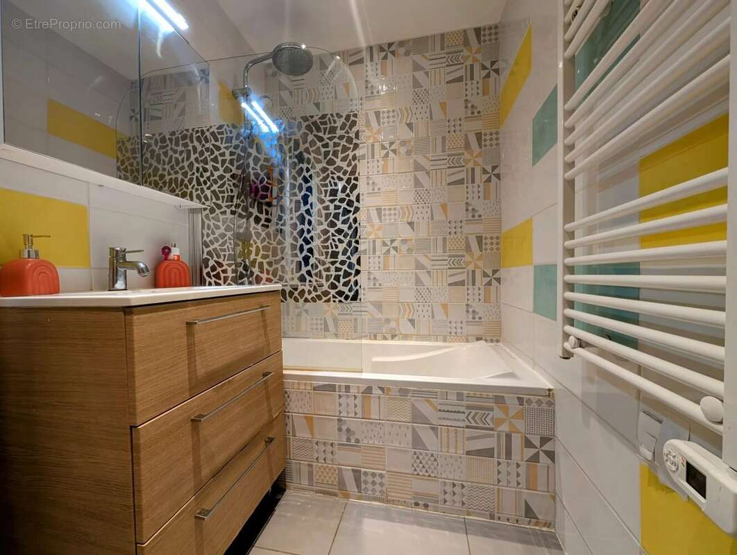 Appartement à LES CLAYES-SOUS-BOIS