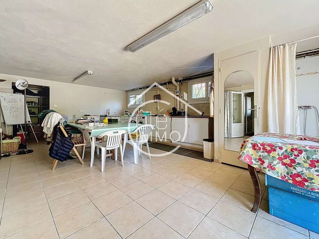 Maison à SAINT-MAGNE-DE-CASTILLON