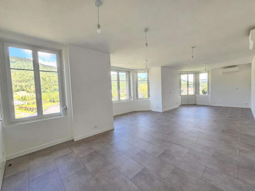 20250902_143536 - Appartement à SAINT-ETIENNE-LES-REMIREMONT