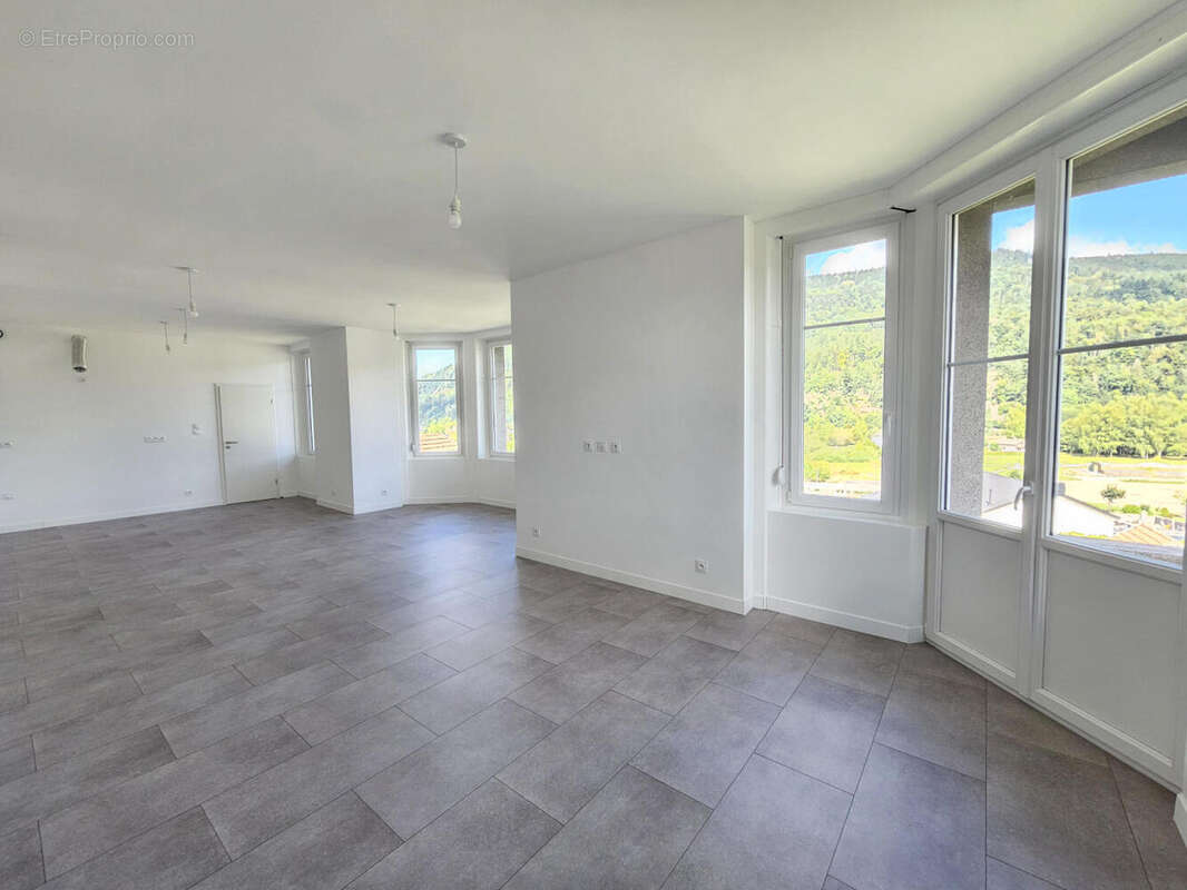 20250902_143913 - Appartement à SAINT-ETIENNE-LES-REMIREMONT