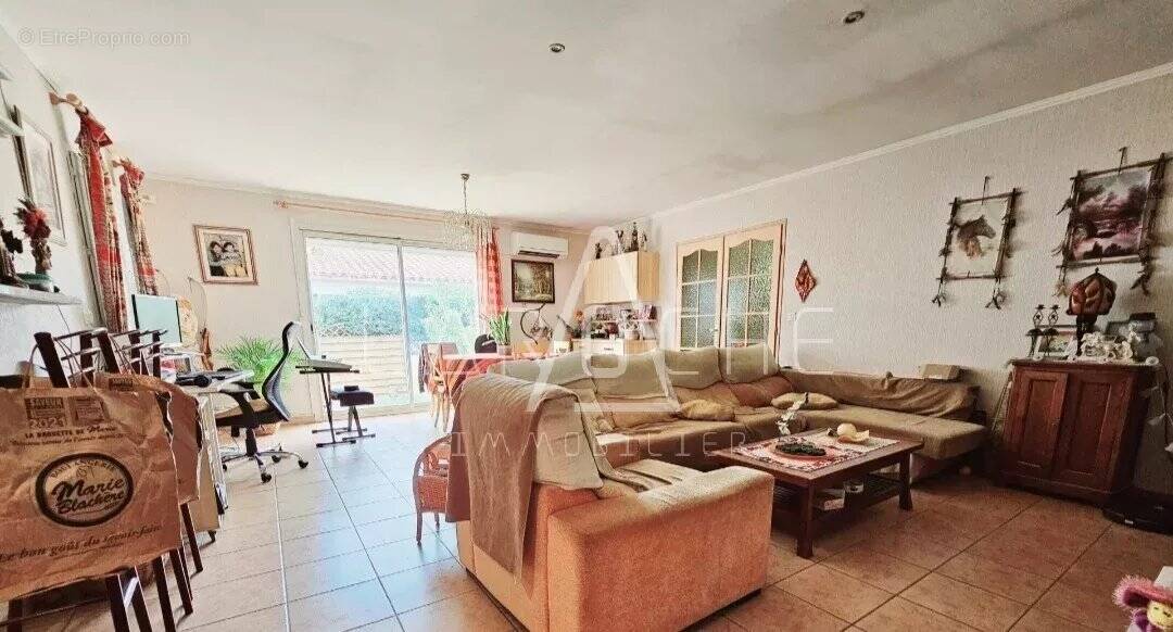 Maison à VILLENEUVE-DE-LA-RAHO